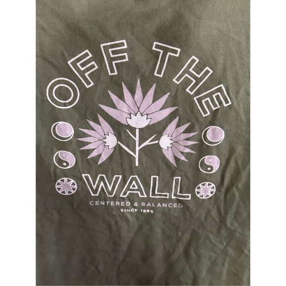 Women’s Vans Centered and Balanced Green Soft T-Shirt Size Small - Picture 2 of 4